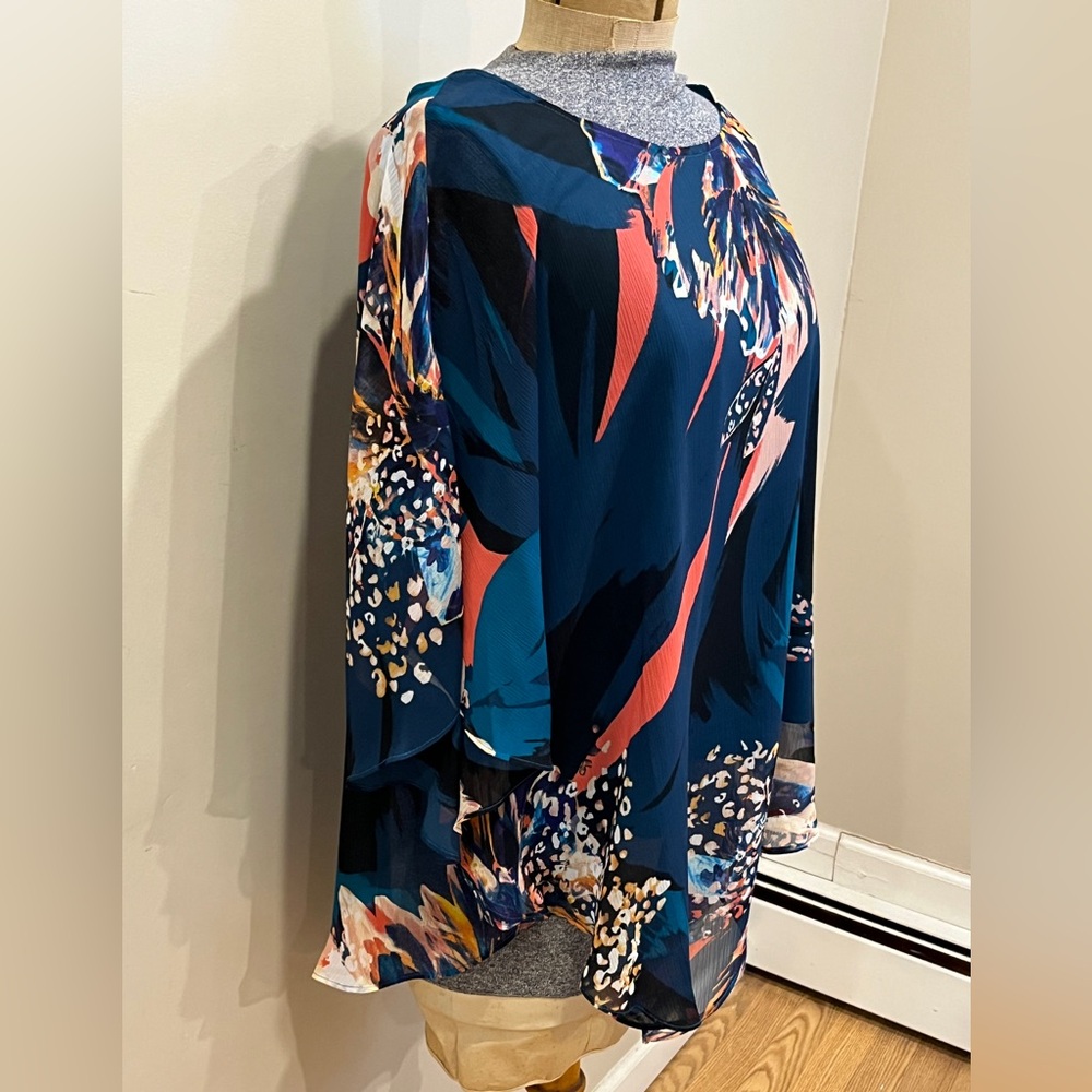 Ladies blouse - Picture 2 of 8